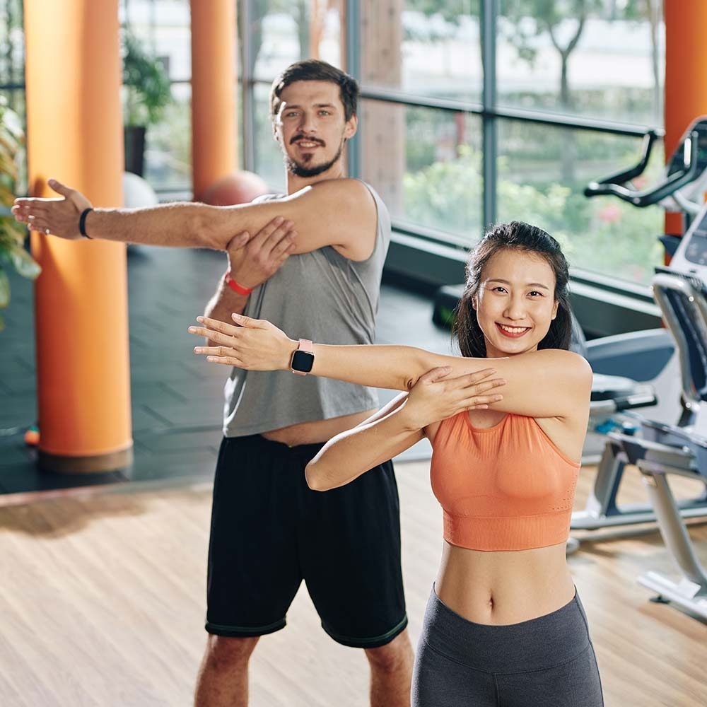 couple warming up in gym H7QSYC2.jpg